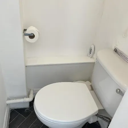 Diamonds Near Hospital 3*