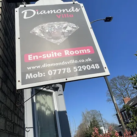 Diamonds Near Hospital بيت ضيافة 3*