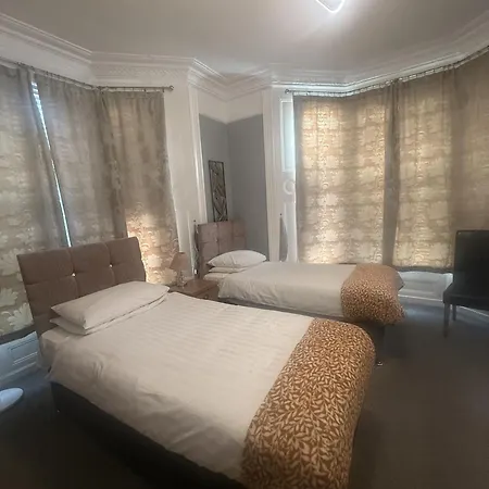 Diamonds Near Hospital Gæstehus 3*