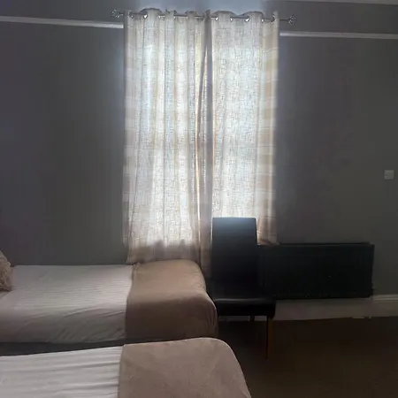 بيت ضيافة Diamonds Near Hospital 3*