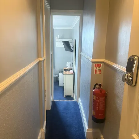 Diamonds Near Hospital 3*