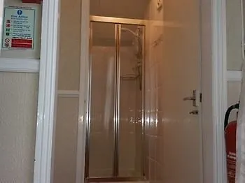 Diamonds Near Hospital يورك