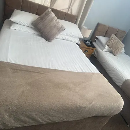 Diamonds Near Hospital Γιορκ